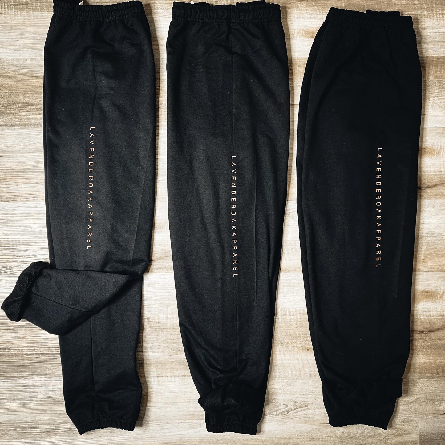 The Minimalist Mom Sweatpants